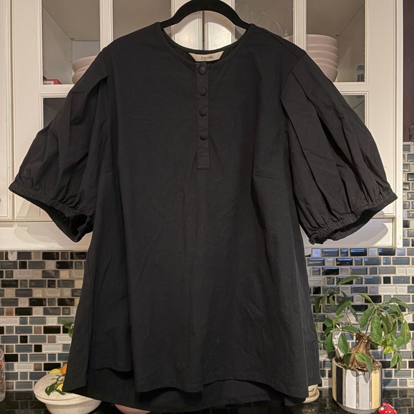 eshakti Tops - Black puff sleeve Shirt. T16
